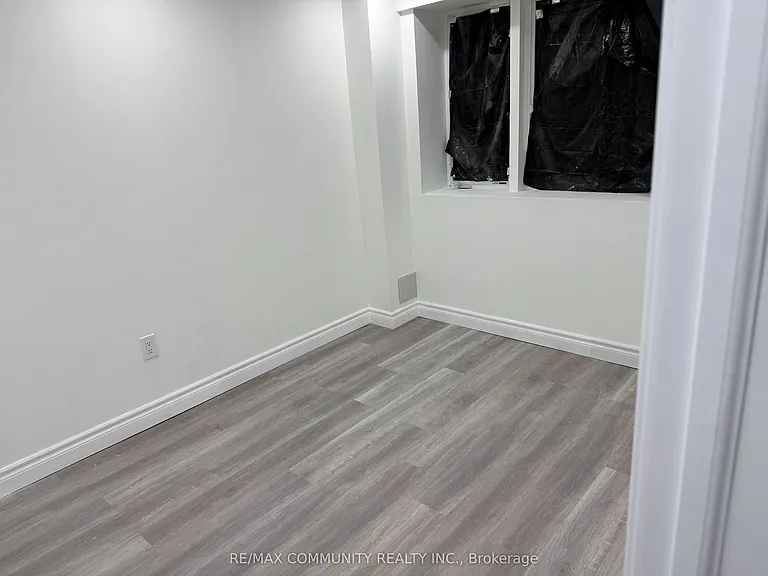 Tennant Cir — Photo 4