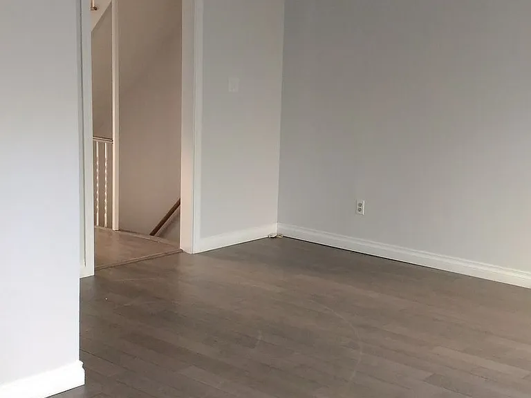 118 Sexton Cres — Photo 4