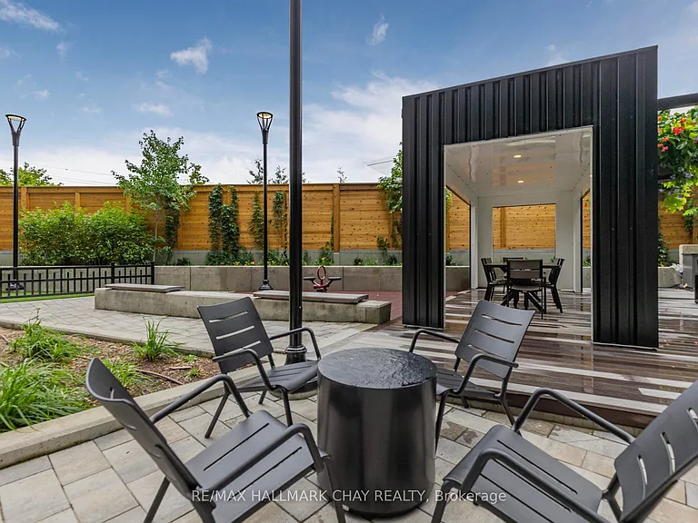 2300 Saint Clair Ave W #110 — Photo 24