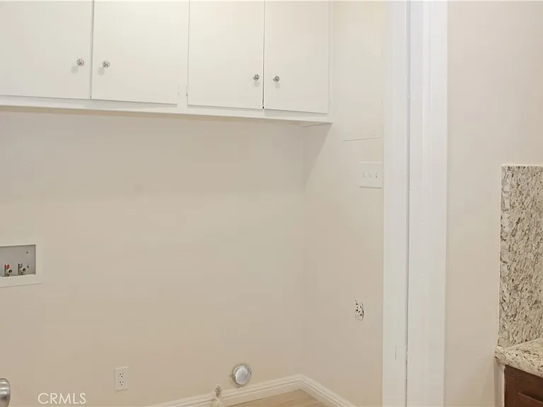 2513 Birch St — Photo 17