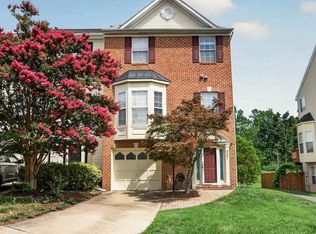 5201 Ballycastle Cir, Alexandria, VA 22315