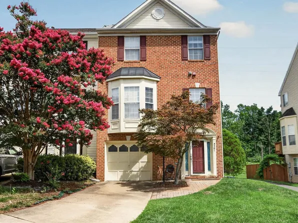 5201 Ballycastle Cir, Alexandria, VA 22315