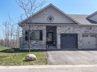 370 Lucy Ln, Severn, ON L3V8L3