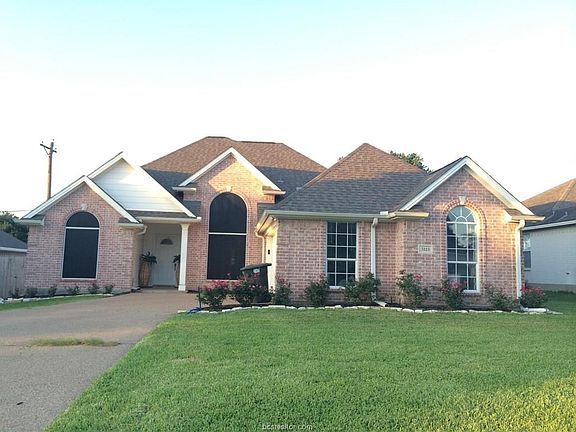 3rd image of 3113 Pleasant Forest Dr