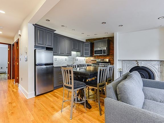 5th image of 802 Tremont St APT 4