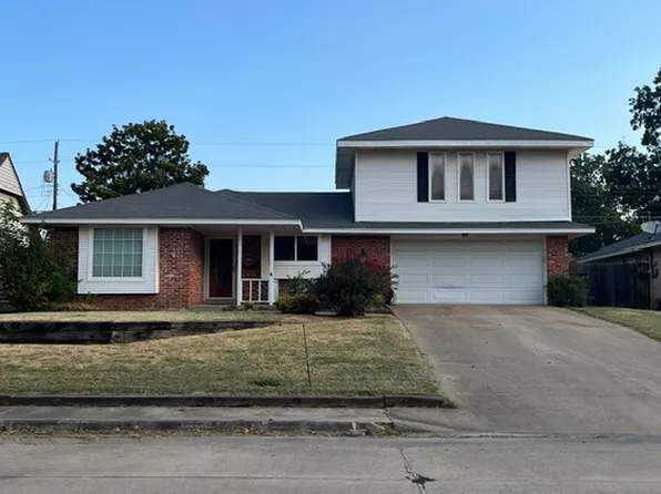 5808 Harvard Dr, Bartlesville, OK 74006