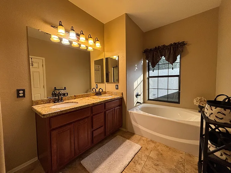 1702 E Bell Rd — Photo 9