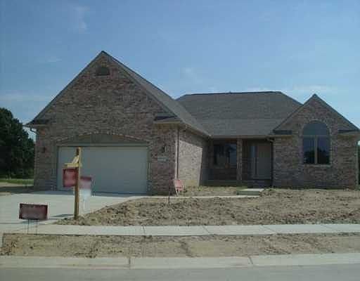 1st image of 8400 Parkridge Dr