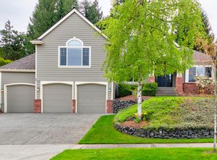4010 Crystal Ridge Dr SE, Puyallup, WA 98372