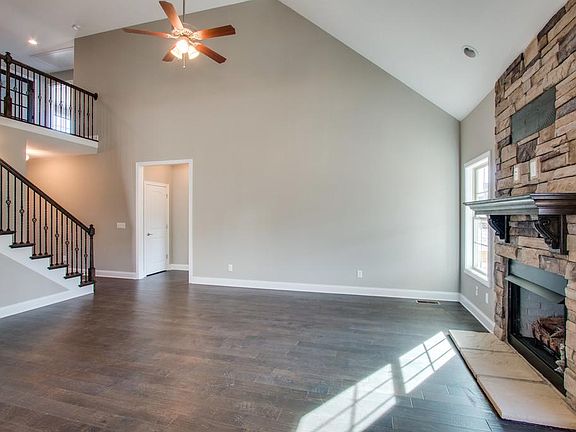 4th image of 760 Farmington Lot 760