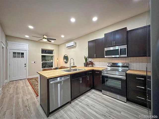 2 bed, 824 sqft, $2,250 — Photo 4