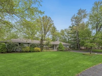55 Springbrook Rd, Livingston, NJ, 07039