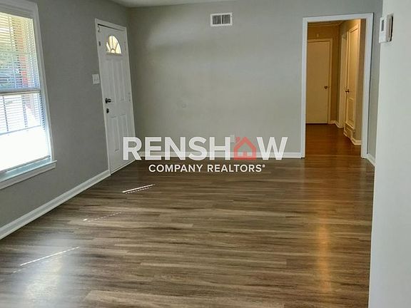 3rd image of 4924 Dianne Dr