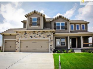1207 Belinder Dr, Raymore, MO 64083