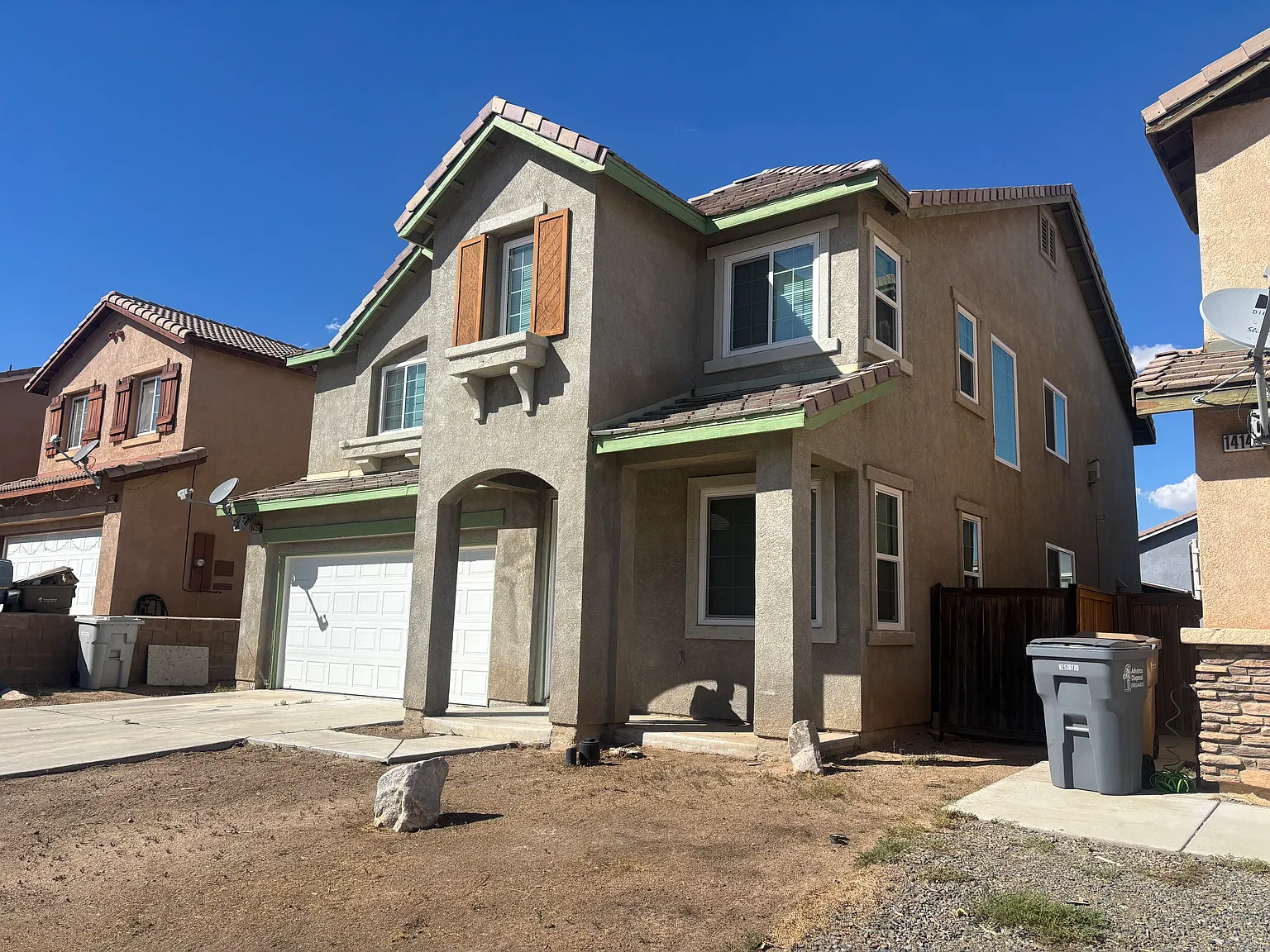 5 bed, 2787 sqft, $3,200 — Photo 3