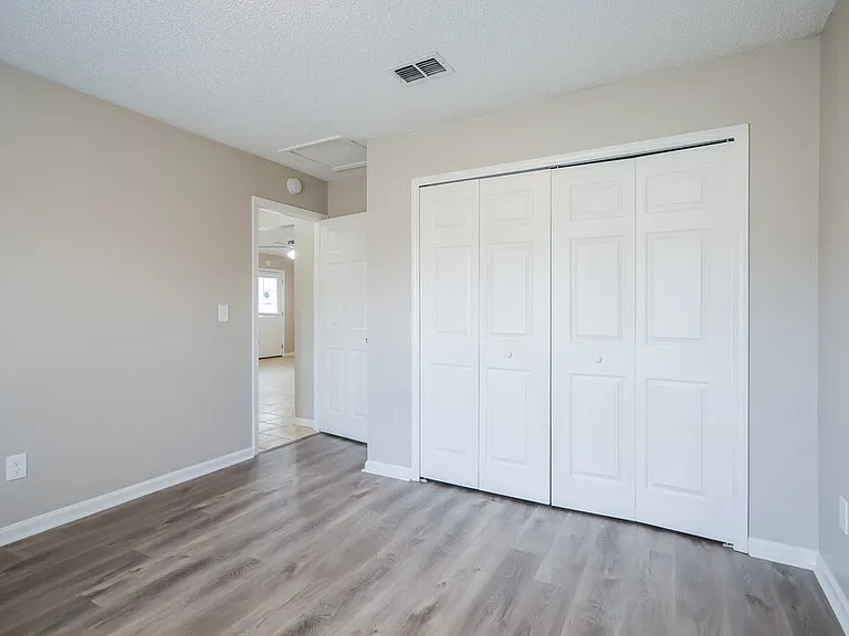 1811 Sheraton Lakes Cir — Photo 14