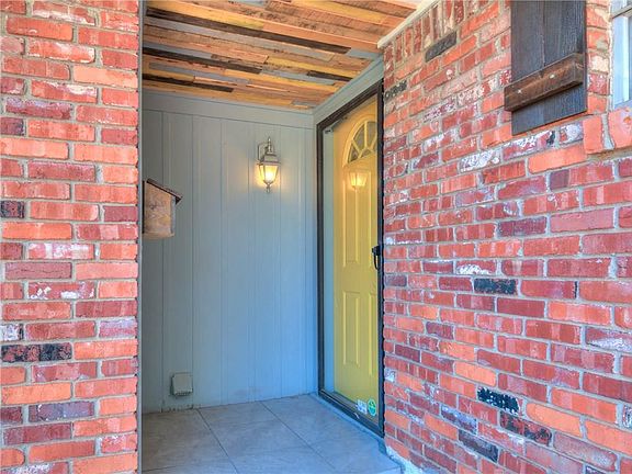2nd image of 2616 N Peniel Ave