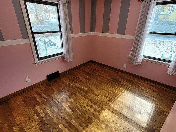 2nd image of 1045 Greenwood Ave