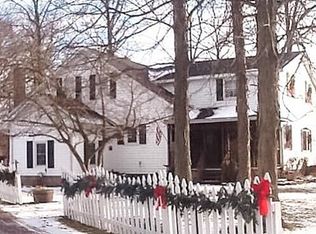 9418 N Girdle Rd, Middlefield, OH 44062