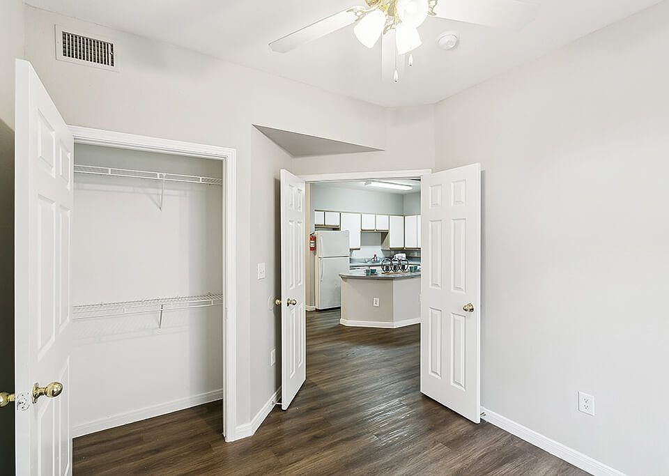 Almeda Park Apartments - 10950 Tanner Park Ct Houston TX | Zillow