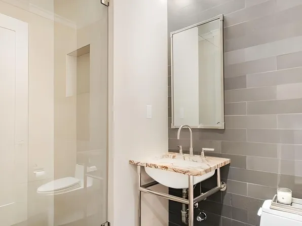 15 West 20th Street image 6 of 11