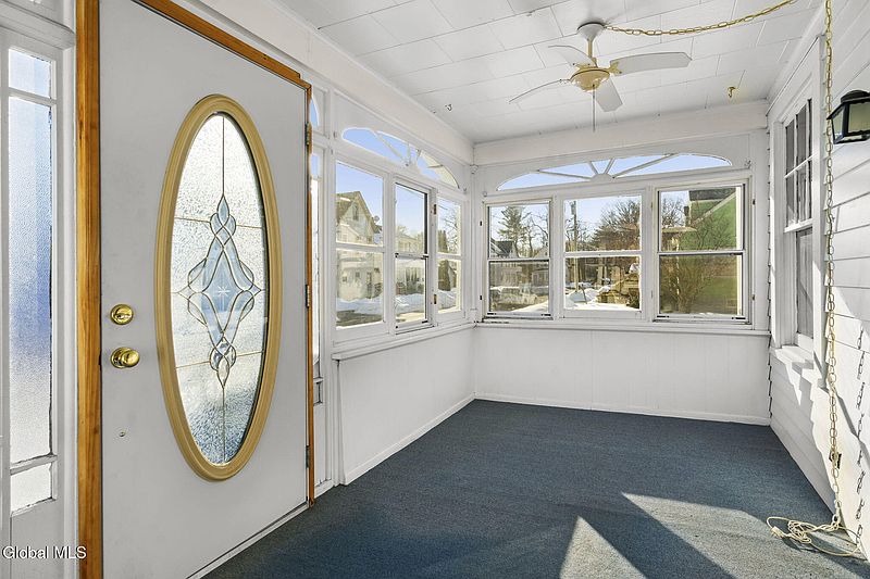 4th image of 10 Crescent Avenue