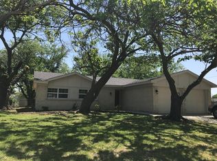 2400 Catalo Ln, Arlington, TX 76010