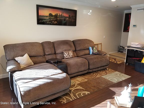 3rd image of 40 Meadow Pl APT K