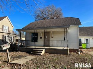 742 N Dean St, Bushnell, IL 61422