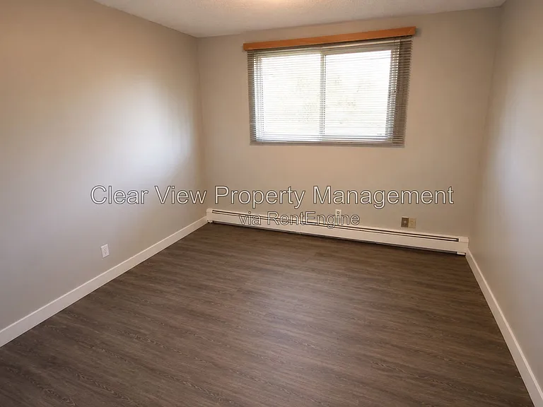 5315 38th Ave #302 — Photo 7