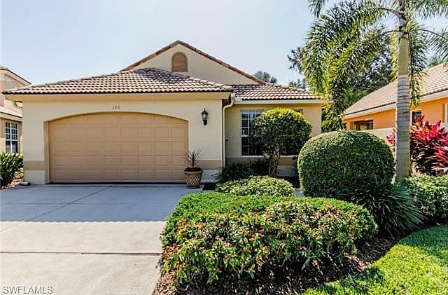 1st image of 126 Vista Ln