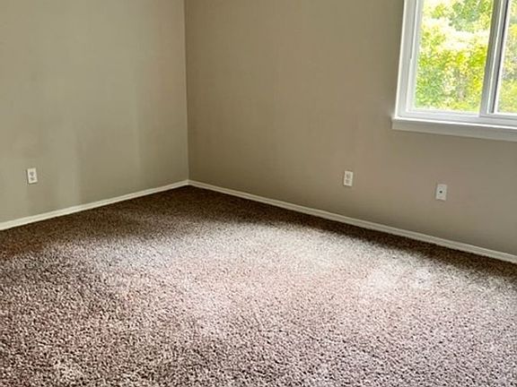 4th image of 1167 Abbey Ln APT E7