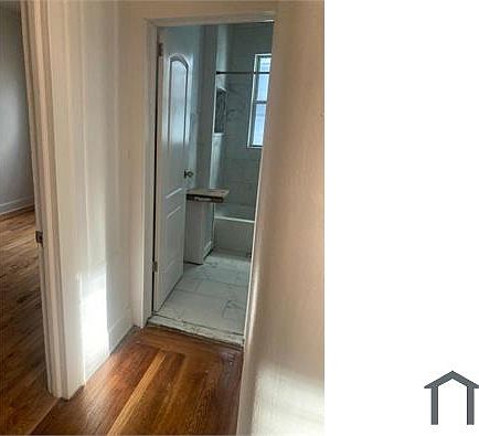 5th image of 330 S Clinton St #2