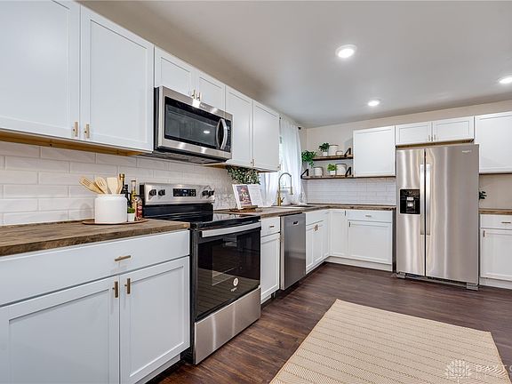 5th image of 1017 Rossiter Dr