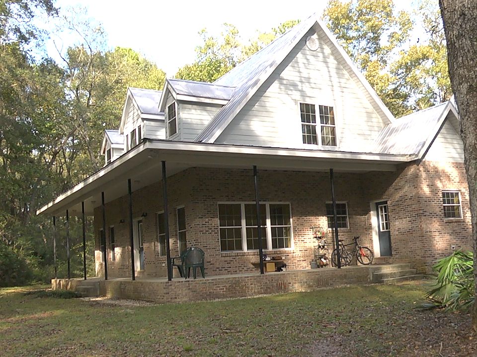 1st image of 219 Pine Lane