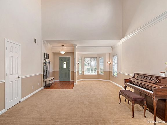 3rd image of 957 Rose Arbor Dr
