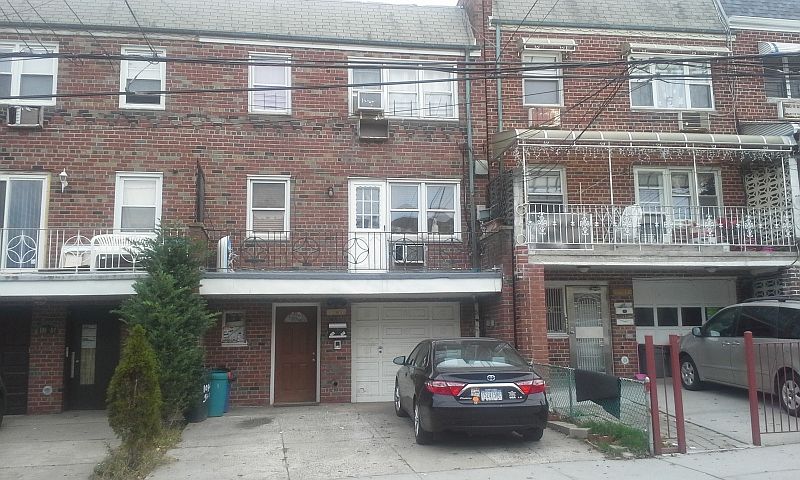 1st image of 10832 51st Ave