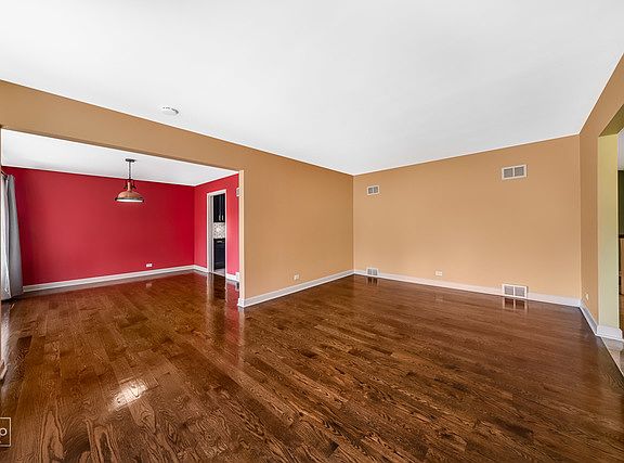 4th image of 1900 N 76th Ct