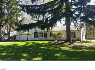 1955 Spring Grove Rd, Madison, OH 44057