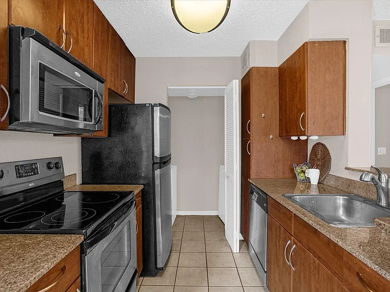 11544 Westwood Blvd #1311 — Photo 4