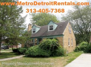 20318 Fleetwood Dr, Harper Woods, MI 48225