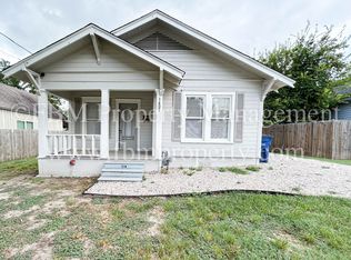 1407 N Preston St, Ennis, TX 75119