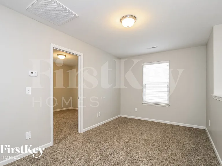 5924 Odenton Ln — Photo 9