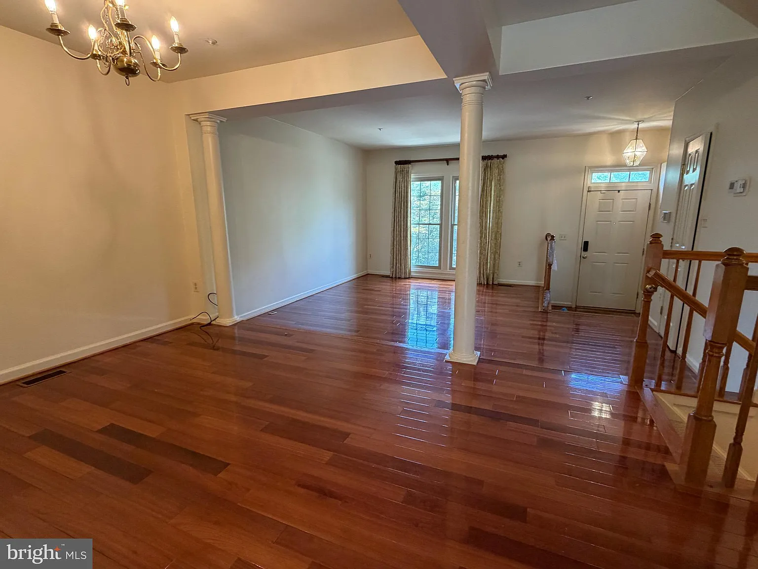 3 bed, 4.0 bath, 1920 sqft, $3,449 — Photo 4