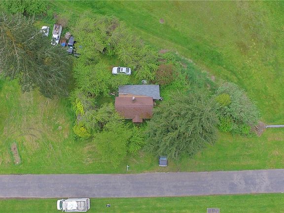 2nd image of 905 Old Pioneer Way NW