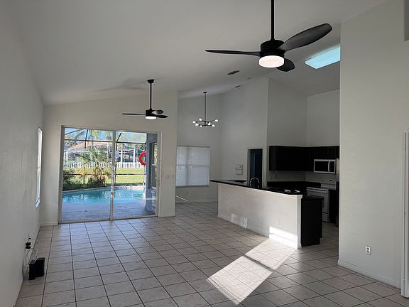 2nd image of 433 Corvina Dr