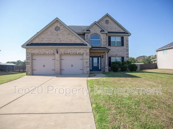 24 Sword St, Fort Mitchell, AL 36856