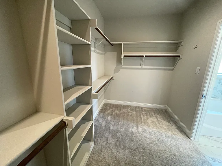 350 Carlisle Dr — Photo 16