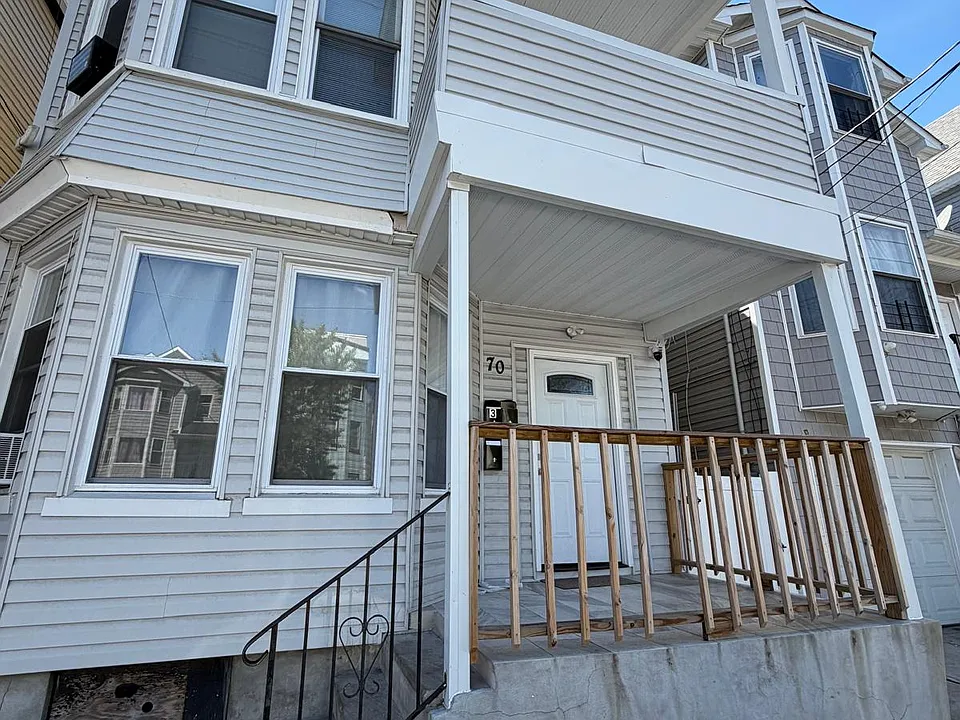 70 Rosa Parks Blvd #3