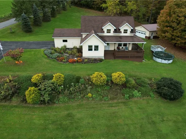 405 Hatfield Hill Rd, Cortland, NY 13045
